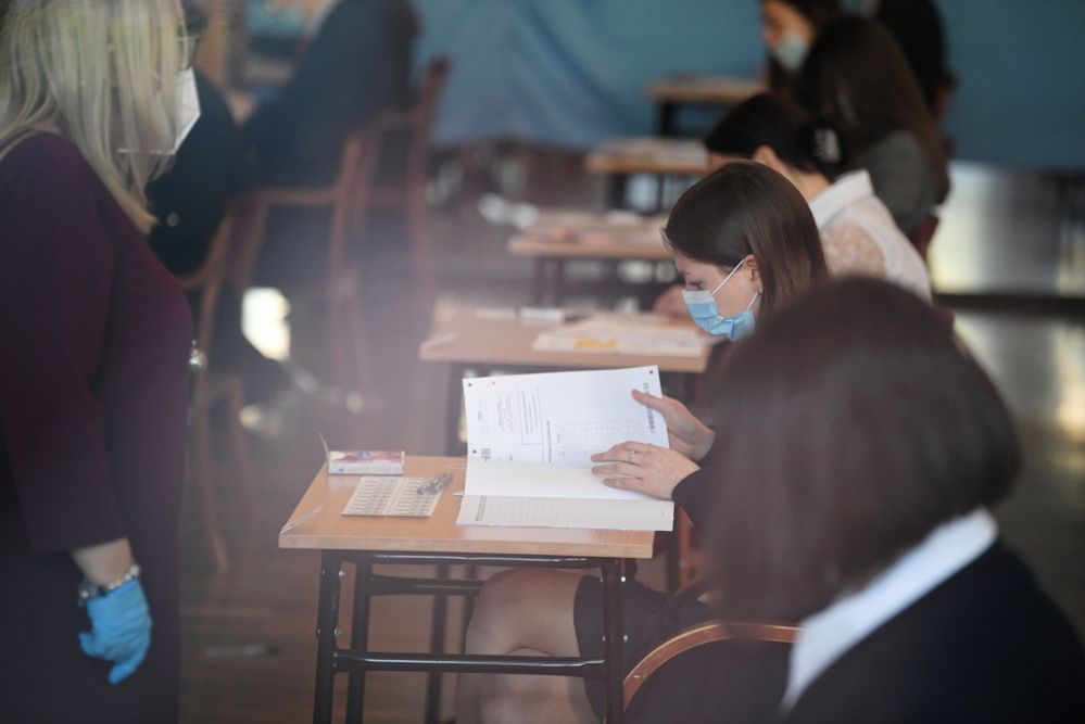 Na maturze egzaminy pisemne z chemii i języka niemieckiego na poziomie rozszerzonym.