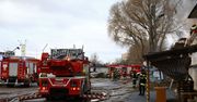 Warszawa: strażacy opanowali pożar hali z fajerwerkami przy Alei Krakowskiej