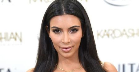 Kardashianka wie jak przedłużyć zainteresowanie mediów. Tym razem opowiedziała o kreacji z Grammy. To nie była zwykła sukienka
