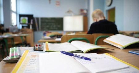 Rok szkolny 2021/2022: drugi rok edukacji w pandemii i uchodźcy z Ukrainy w polskich szkołach i przedszkolach