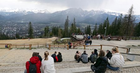Zakopane: na Gubałówce powstała piaszczysta plaża