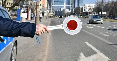 Zmiany w taryfikatorze punktów karnych – utrata prawa jazdy już za dwukrotne użycie telefonu w czasie jazdy