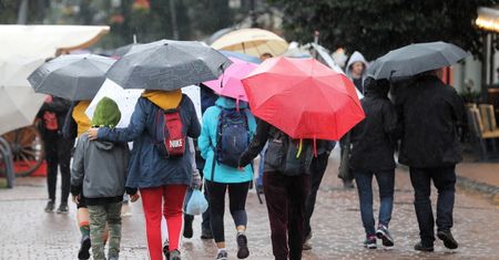 Synoptyk IMGW: w sobotę deszczowo i burze