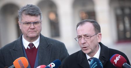 M.Kamiński i M.Wąsik: jesteśmy dalej posłami, nie ukrywamy się