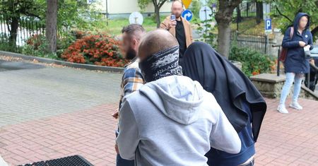 Prokuratura: podczas przeszukań w sosnowieckiej kurii zabezpieczono wiele dokumentów i nośników danych