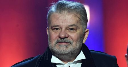 Świetny aktor, jeszcze lepszy człowiek. Krzysztof Globisz wraca na ekrany po udarze