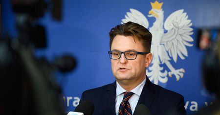 24-latek poszukiwany ws. dwóch zabójstw sam zgłosił się do komendy policji w Międzychodzie