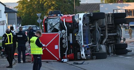 Dwaj strażacy zginęli w trakcie dojazdu do śmiertelnego wypadku