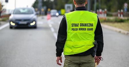 Polska przedłuża kontrole graniczne ze Słowacją