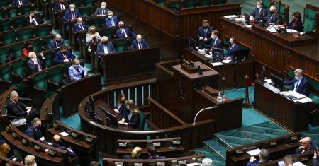 Sejm: opozycja chce odrzucenia projektu ustawy dot. likwidacji OFE; PiS: to naprawa nieudanej reformy.
