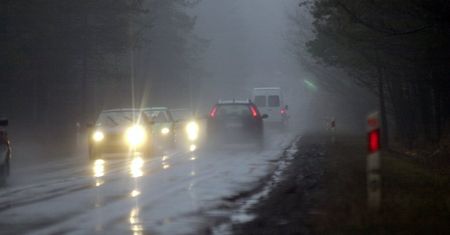 Poniedziałek pod znakiem opadów i mgieł. Rozpiętość temperatur sięgnie kilkunastu stopni.