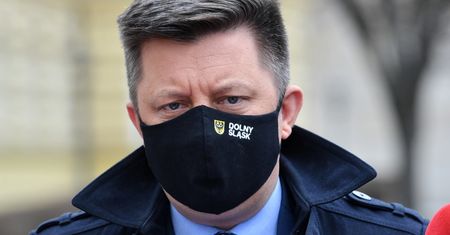 Dworczyk o rejestracji osób 40+ na szczepienie w kwietniu: przepraszałem i przepraszam za powstałe zamieszanie