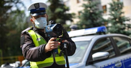 W pierwszym miesiącu wakacji zatrzymano prawie 6 tys. praw jazdy