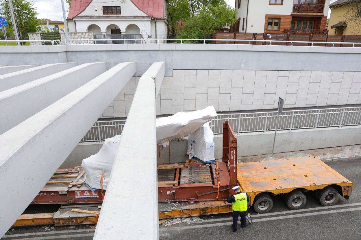 Ciężarówka uszkodziła tunel w Sulejówku; są utrudnienia dla kierowców