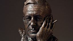 Ian Fleming – brytyjski pisarz, twórca powieści i opowiadań o Jamesie Bondzie