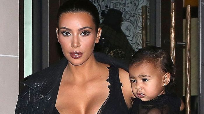 Kim Kardashian, North West
Fotografia: popsugar.com
