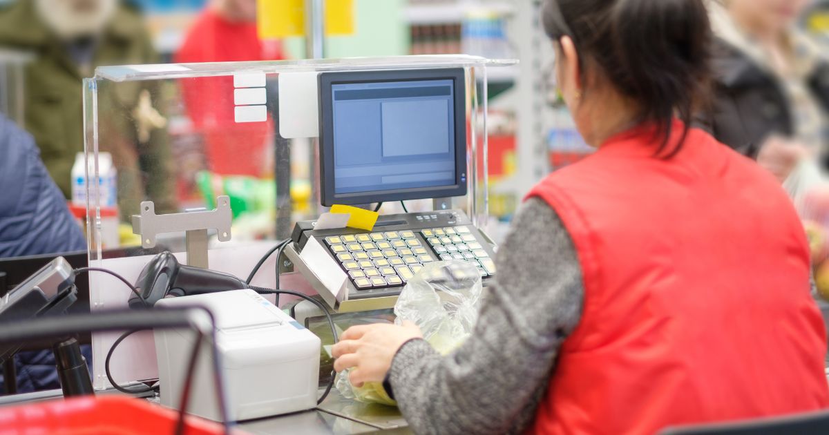 Na zakupach kasjer może zapytać o jedną rzecz. Zastanów się dobrze, nim odpowiesz