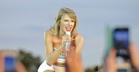 Taylor Swift podbija chiński świat mody [WIDEO]