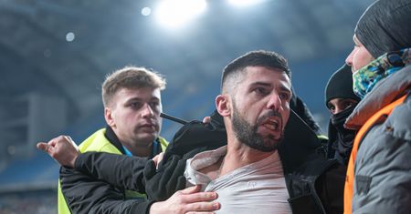 Awaria oświetlenia i incydent z kibicem podczas meczu Ligi Narodów w Poznaniu