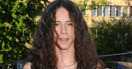 Michał Szpak w łóżku z siostrą! Muzyk pokazał bardzo kontrowersyjne zdjęcie
