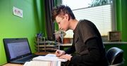 Zdalna nauka i praca pogorszyły wzrok Polaków.