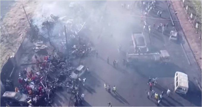 Sierra Leone. Krewni ofiar wybuchu tankowca identyfikują ciała.