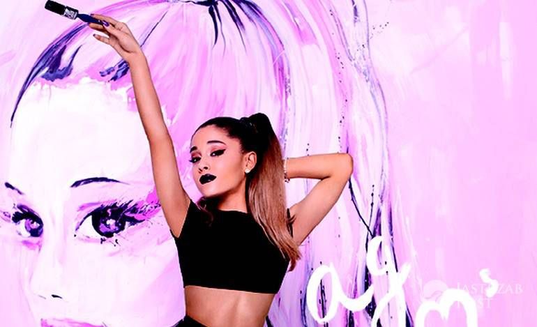 Ariana Grande ambasadorką szminek Viva Glam M.A.C Cosmetics (fot. mat. pras.)