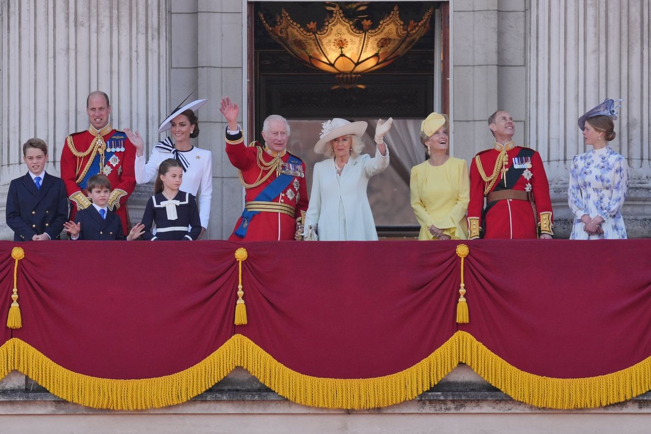 Król Karol i księżna Catherine wzięli udział w paradzie Trooping the Colour. To pierwsze publiczne wystąpienie Kate