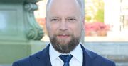 Maciej Suhtr podzielił się migawką z pracy: "Brzuch człowieka boli co chwila". To ci dopiero ciężki los!