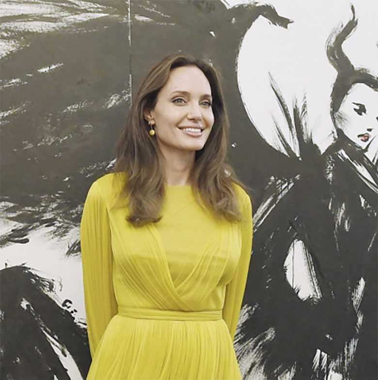 Angelina Jolie - góra sukienki, premiera Czarownicy 2 w Tokio