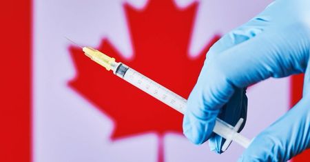 Kanada. Niezaszczepieni przeciw COVID-19 mieszkańcy Quebecu zapłacą specjalny podatek.
