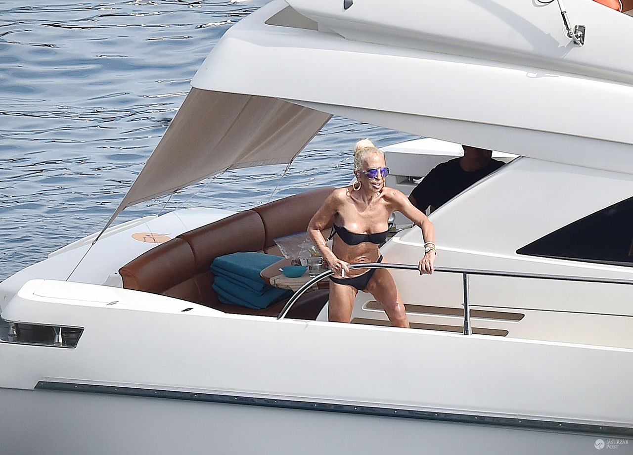 Zdjęcia Donatelli Versace w bikini