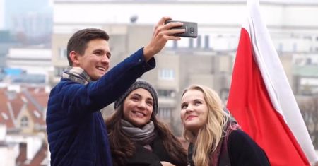PiS zaprezentował 10 głównych haseł Nowego Ładu.