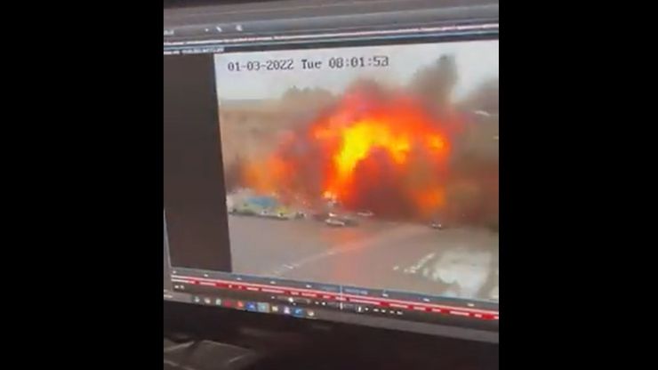 Media: Rosjanie ostrzelali centrum Charkowa, wielki wybuch na głównym placu