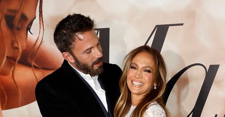 Jennifer Lopez ogłosiła zaręczyny z Benem Affleckiem.