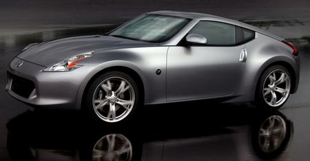 Nissan 370Z "w realu" i w grze Need for Speed