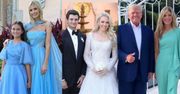 Bajeczny ślub najmłodszej córki Donalda Trumpa przykuł uwagę całego świata. Tiffany ochoczo pozowała do zdjęć w dwóch kreacjach [ZDJĘCIA]