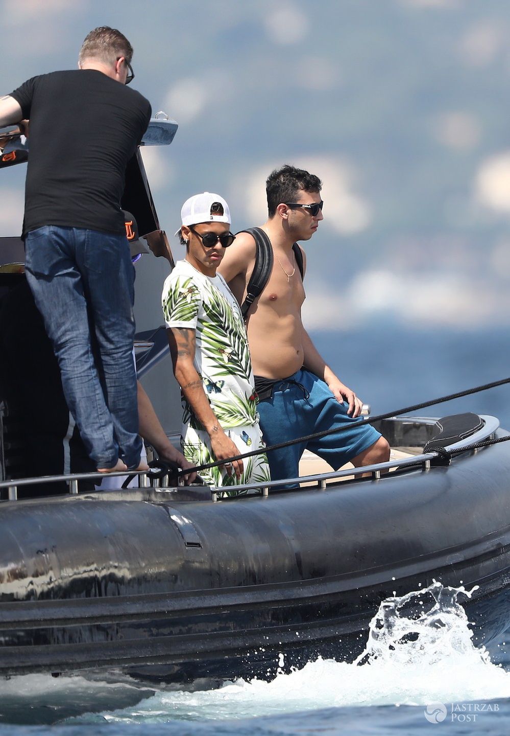 Neymar imprezuje na jachcie