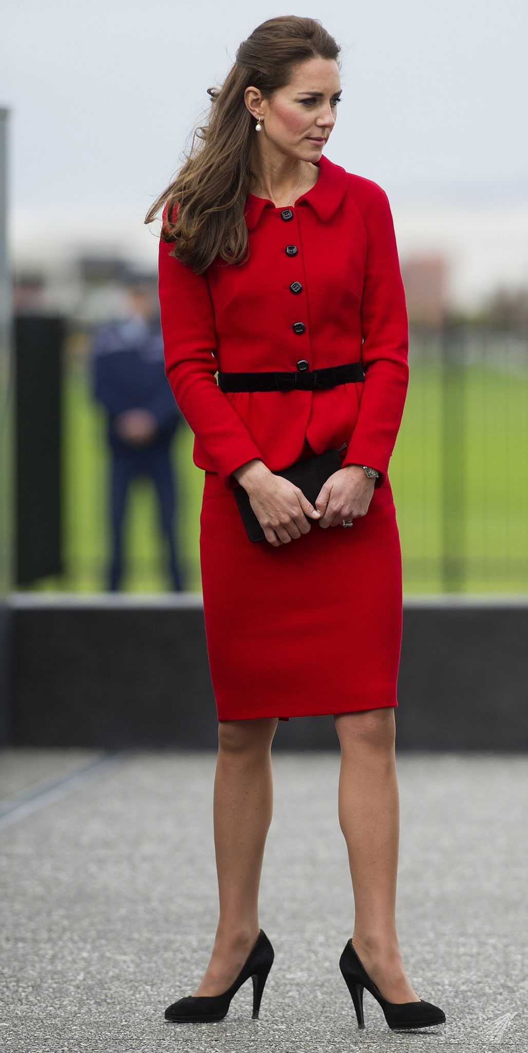 Księżna Kate w czerwieni (fot. ONS)