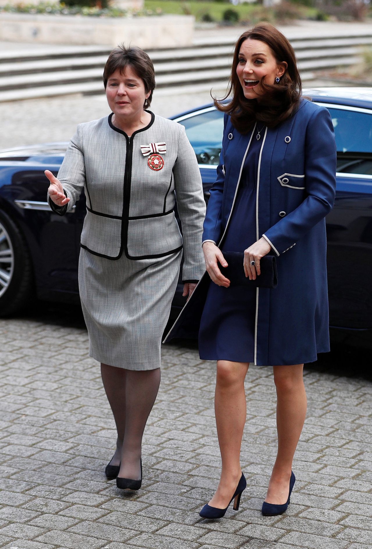 Księżna Kate pokazała duży ciążowy brzuch