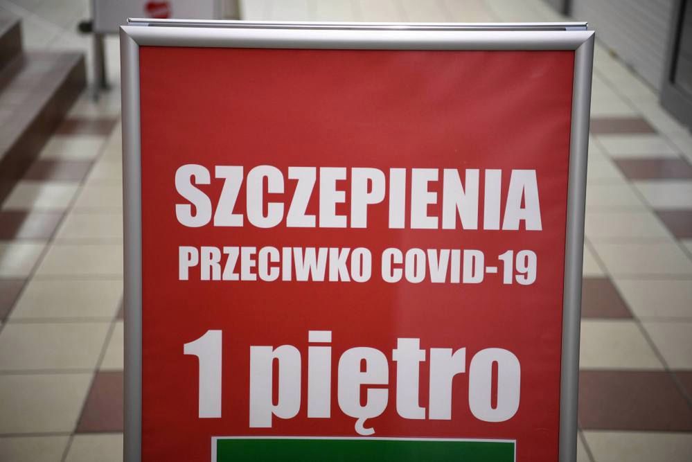 Dworczyk o szczepieniach w Rzeszowie: doniesienia nie są prawdziwe.