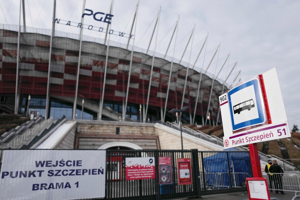 Ile osób w Polsce jest w pełni zaszczepionych przeciw COVID-19?