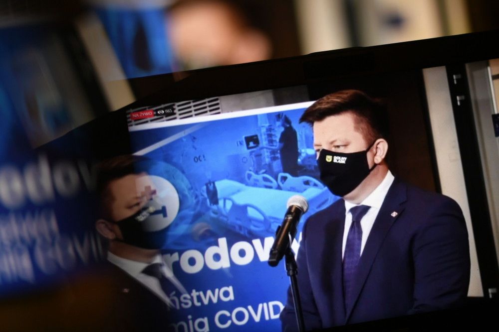 Influencerzy i youtuberzy będą zachęcać młodych do szczepień przeciwko COVID-19.