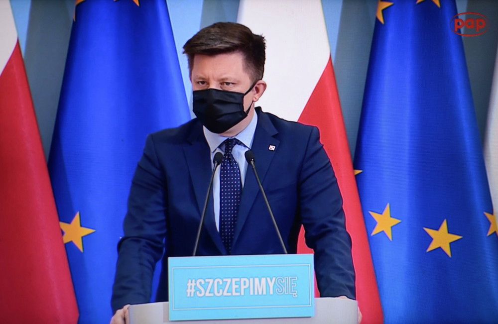 Czy będą szczepienia przeciwko COVID-19 w szkołach?