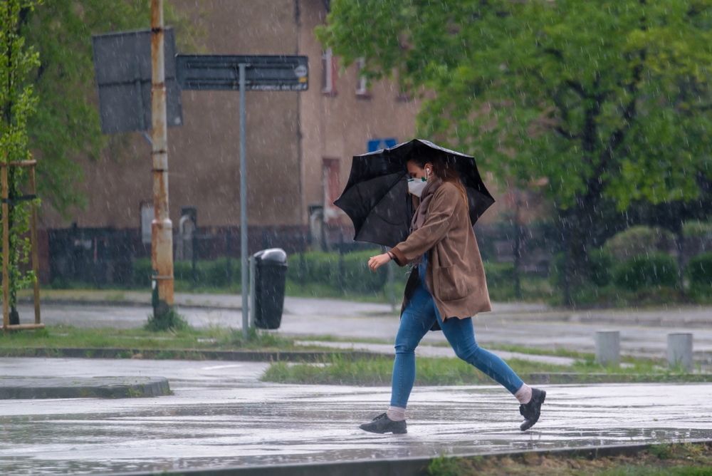 Poniedziałek z ulewami w całym kraju. Czeka nas chłodny koniec sierpnia.