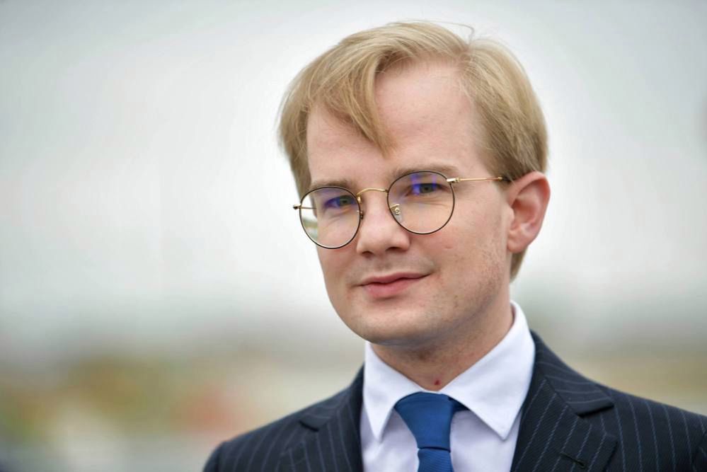 <p>Ko³biel, 17.07.2020. Podsekretarz stanu w ministerstwie finansów Piotr Patkowski uczestniczy w oddaniu do ruchu odcinka drogi ekspresowej S17 od wêz³a Lubelska do koñca obwodnicy Ko³bieli, 17. bm. (pp/dw) PAP/Przemys³aw Pi¹tkowski</p>