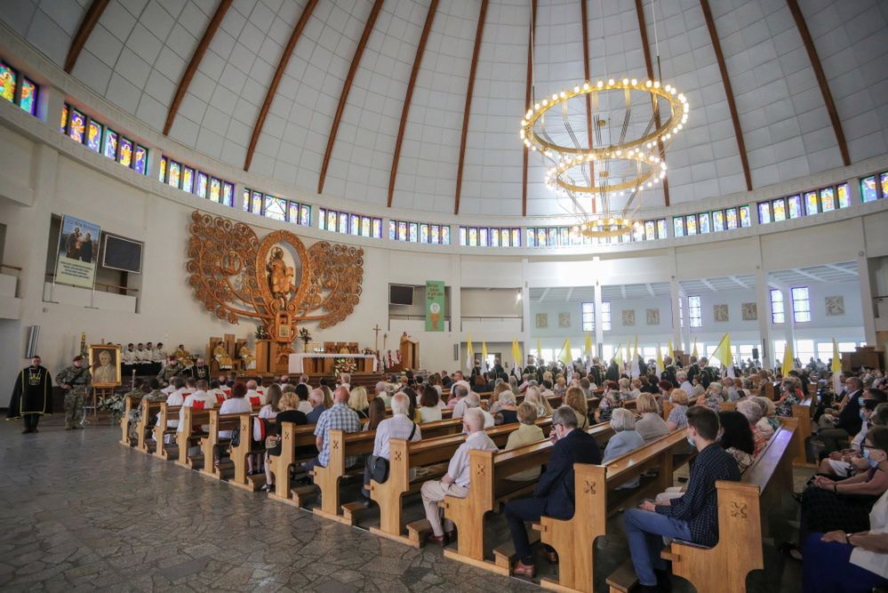 W kościołach i innych miejsca kultu od 26 czerwca 75 proc. obłożenia.