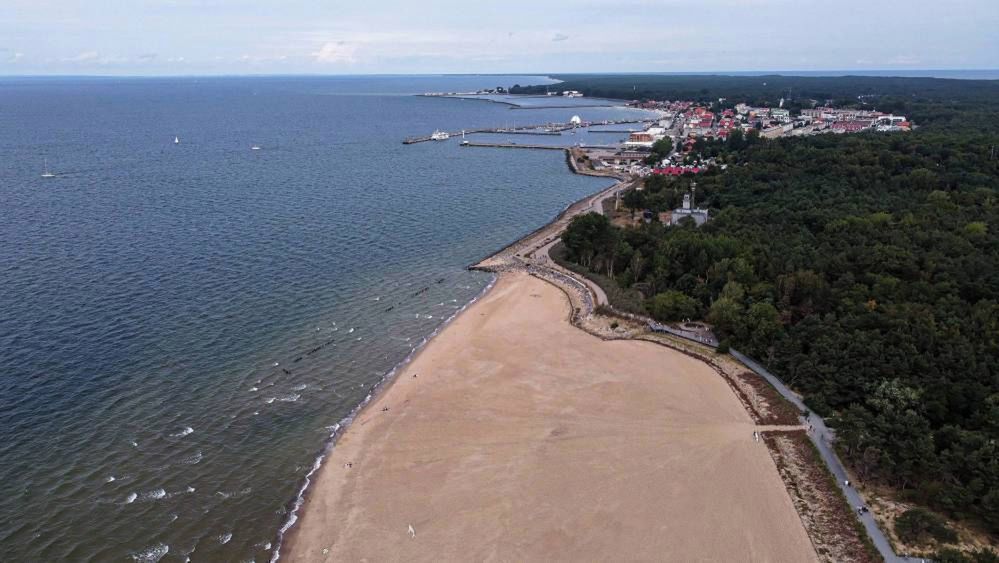 Z powodu sinic woda nieprzydatna do kąpieli tylko w Mikoszewie.