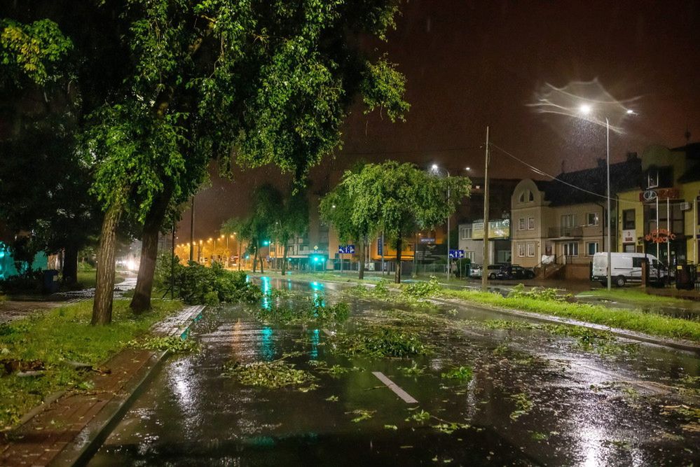 Odnotowała 5411 interwencji, ewakuowano 49 obozów harcerskich, z czego 7 operacyjnie.