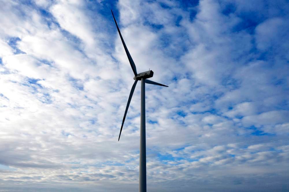 <p>Orzechowce, 06.01.2020. Elektrownia wiatrowa PGE Energia Odnawialna w Orzechowcach, 6 bm. (dd/dw) PAP/Darek Delmanowicz</p>